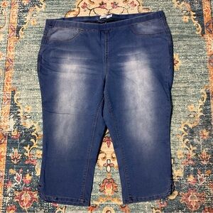 Royalty for Me Curvy Fit Pull On Carpi Jeans. - New